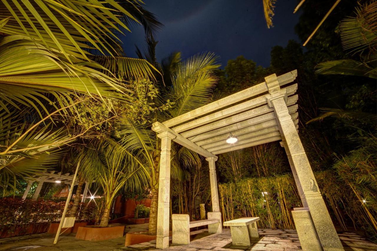 Brown Town Resort & Spa ไฮเดอราบัด ภายนอก รูปภาพ