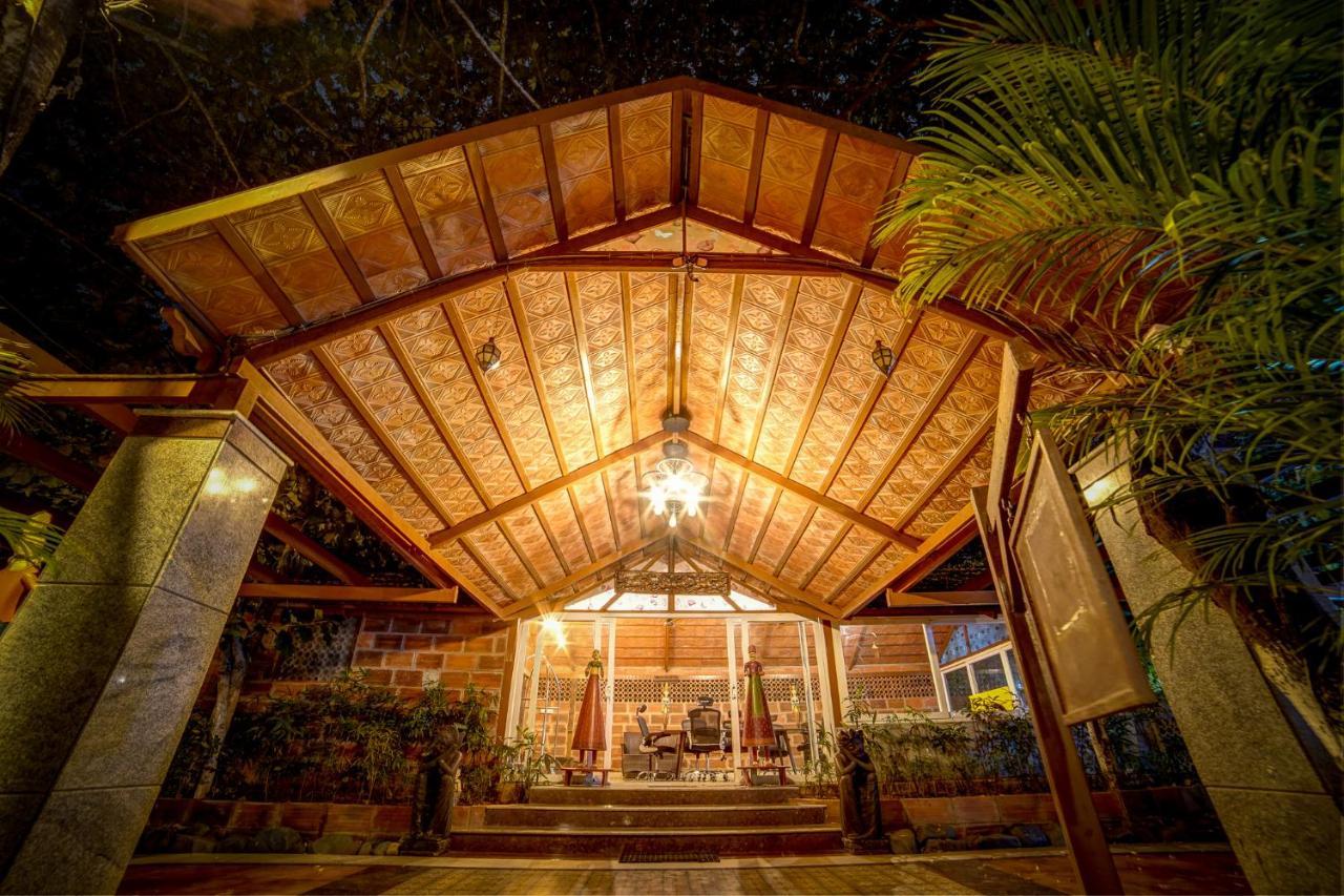 Brown Town Resort & Spa ไฮเดอราบัด ภายนอก รูปภาพ