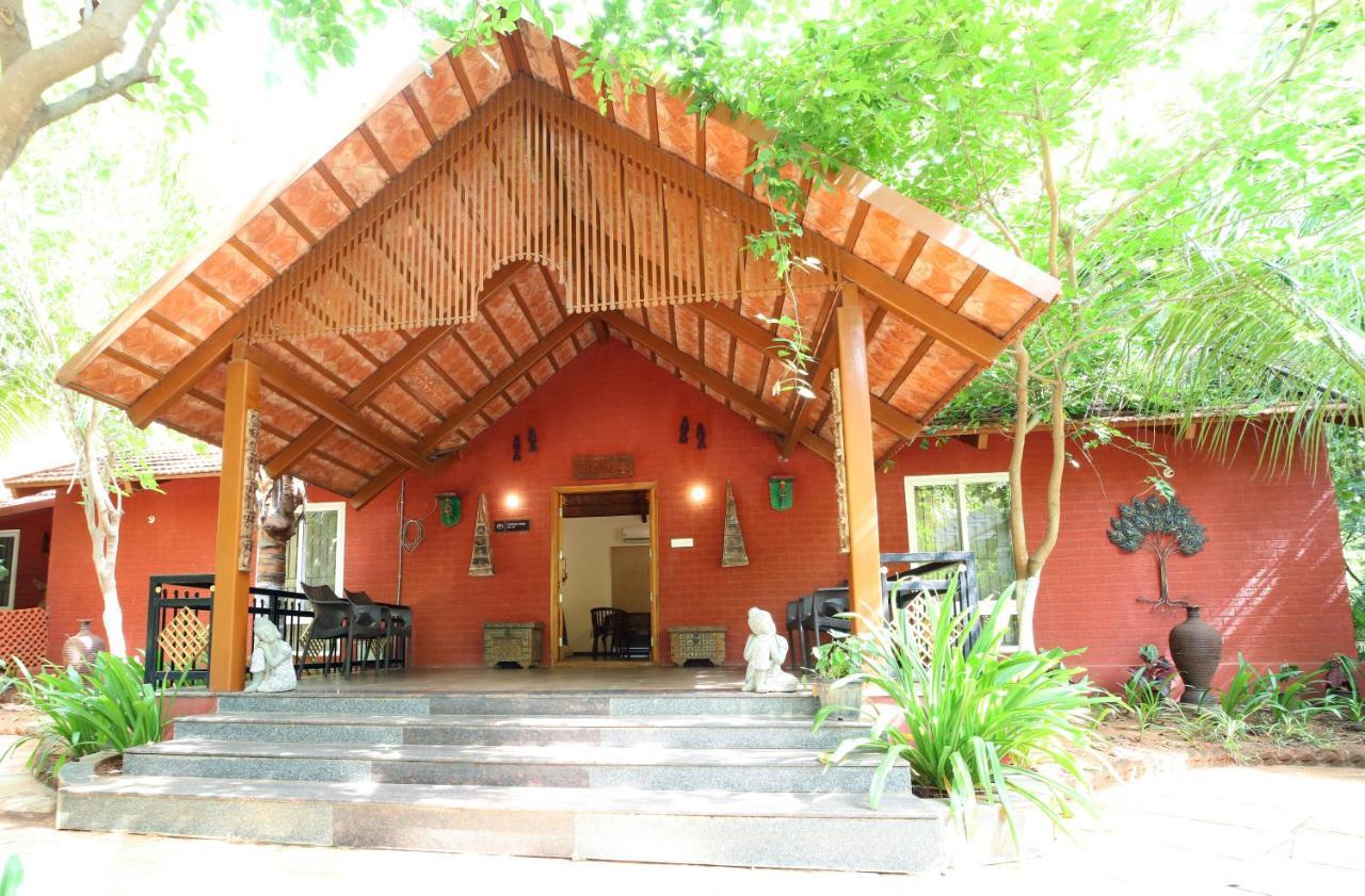 Brown Town Resort & Spa ไฮเดอราบัด ภายนอก รูปภาพ