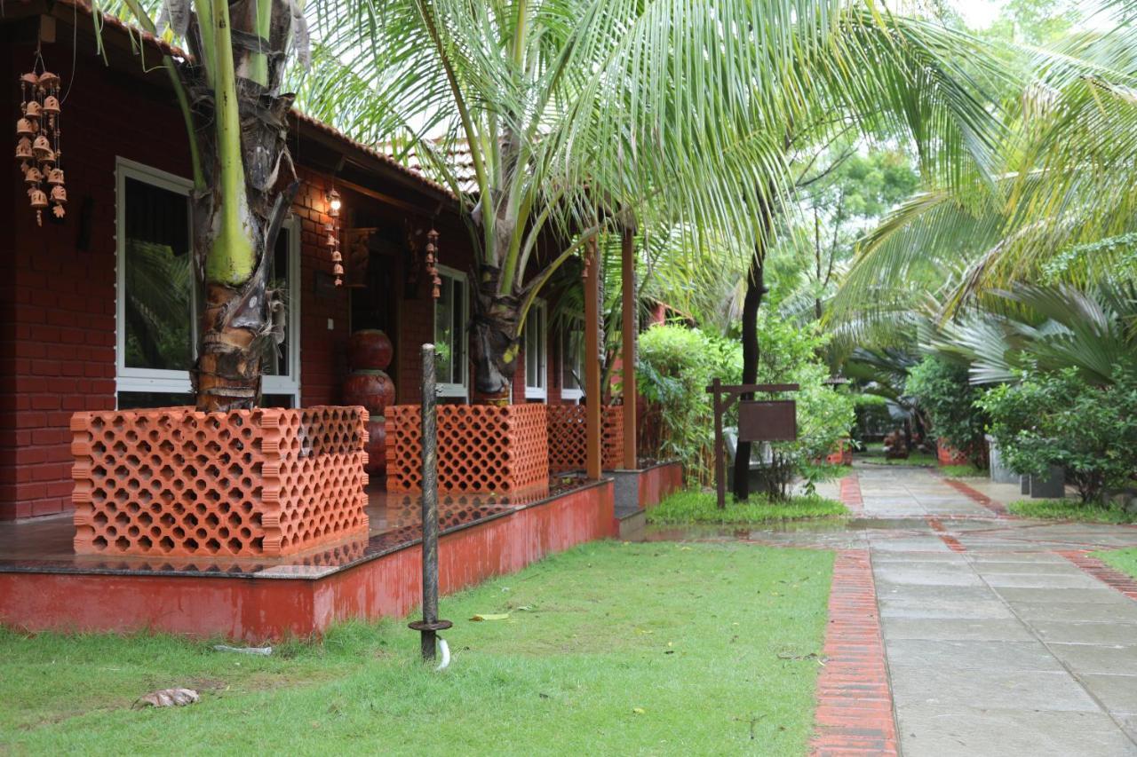 Brown Town Resort & Spa ไฮเดอราบัด ภายนอก รูปภาพ