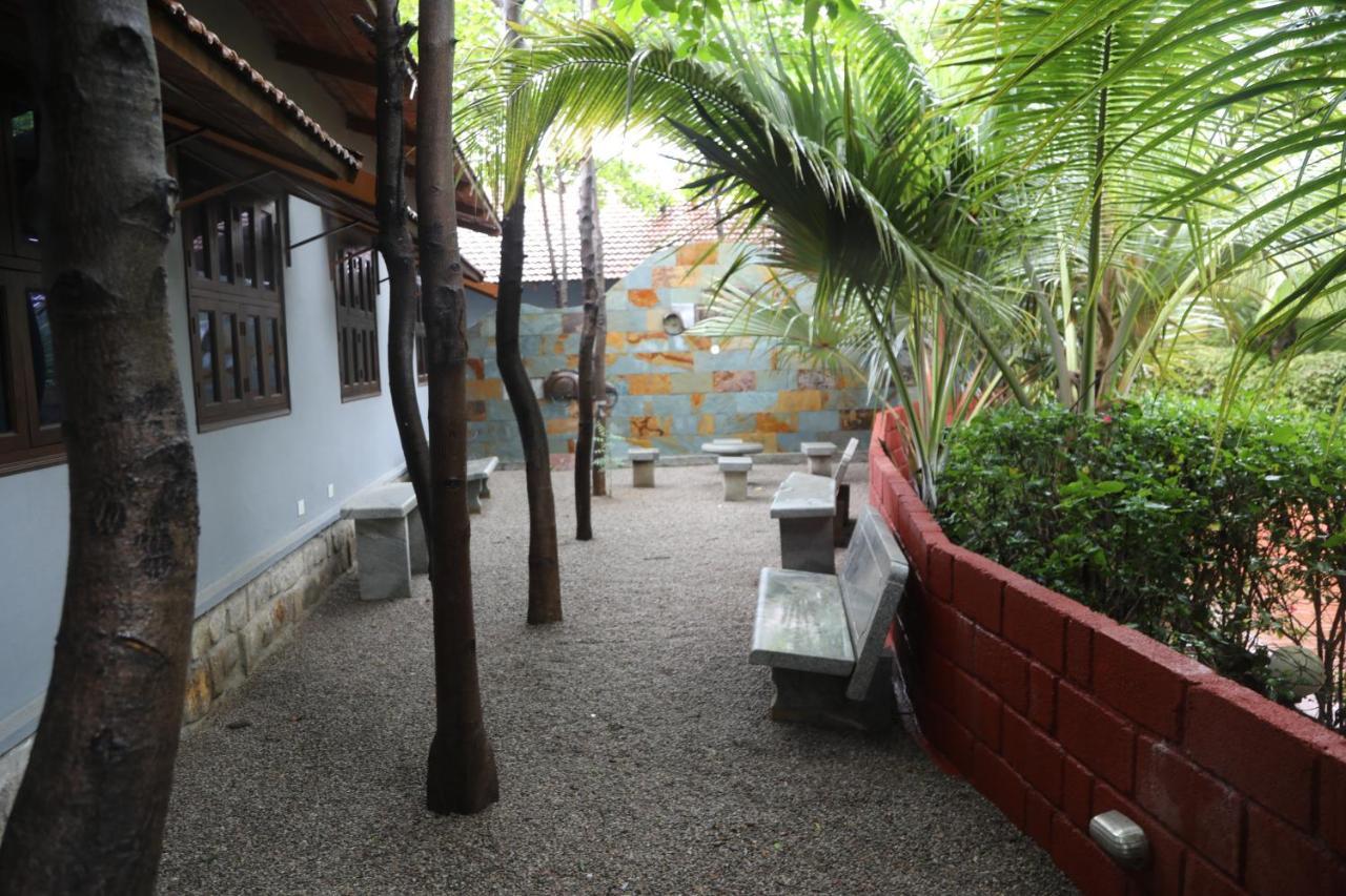 Brown Town Resort & Spa ไฮเดอราบัด ภายนอก รูปภาพ