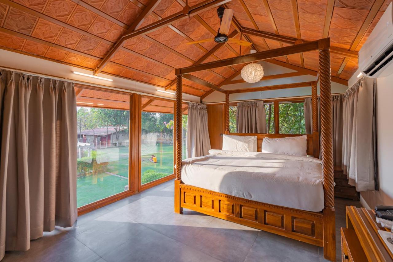 Brown Town Resort & Spa ไฮเดอราบัด ภายนอก รูปภาพ