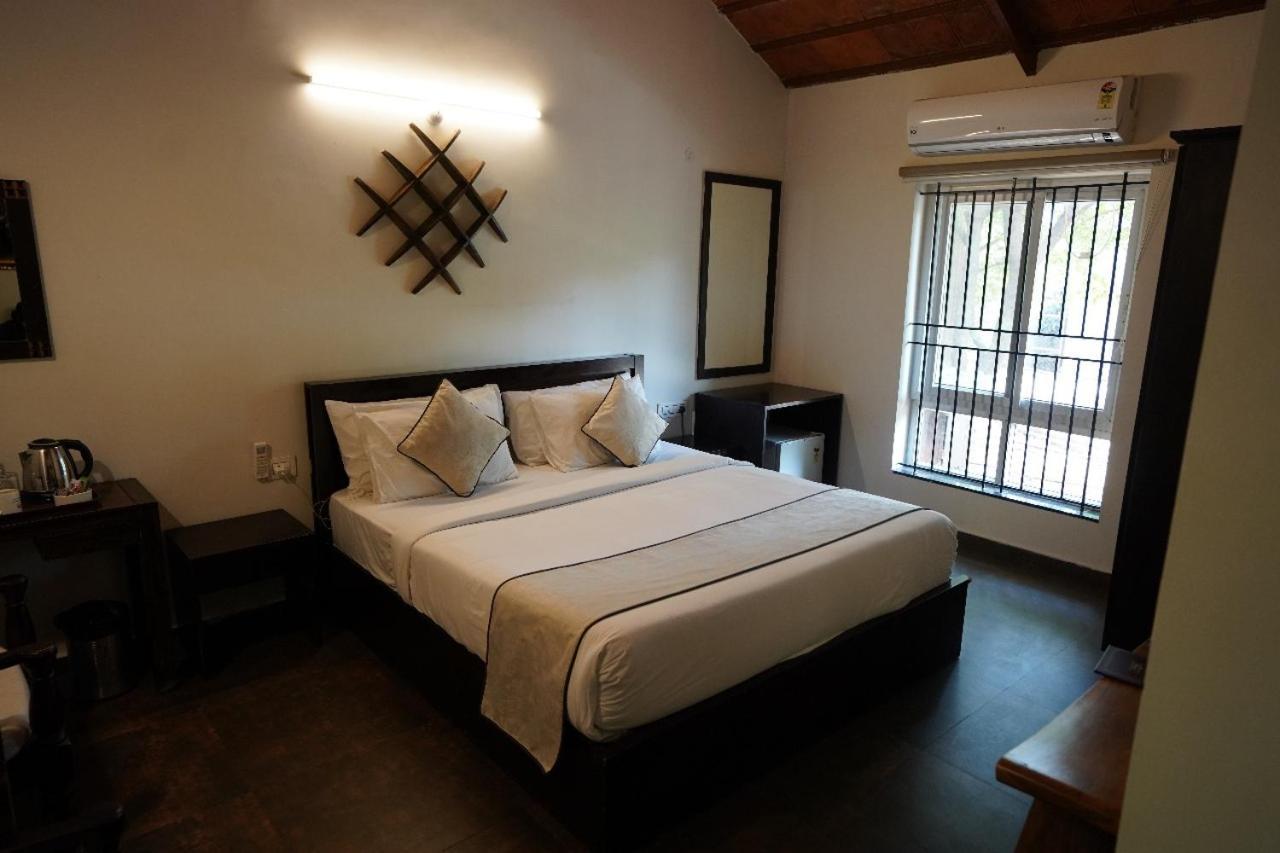Brown Town Resort & Spa ไฮเดอราบัด ภายนอก รูปภาพ