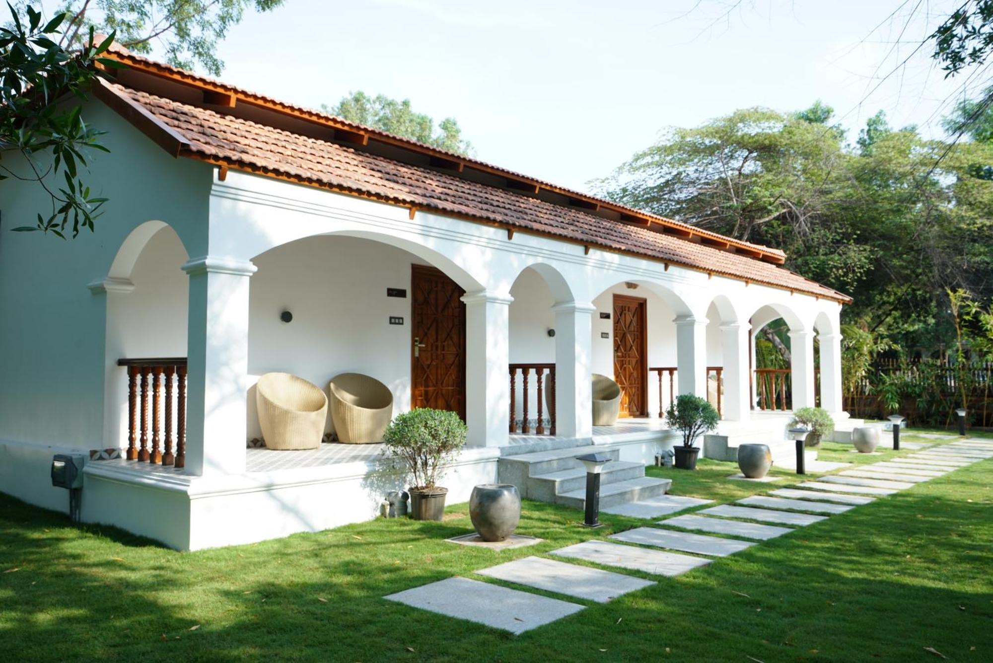 Brown Town Resort & Spa ไฮเดอราบัด ภายนอก รูปภาพ