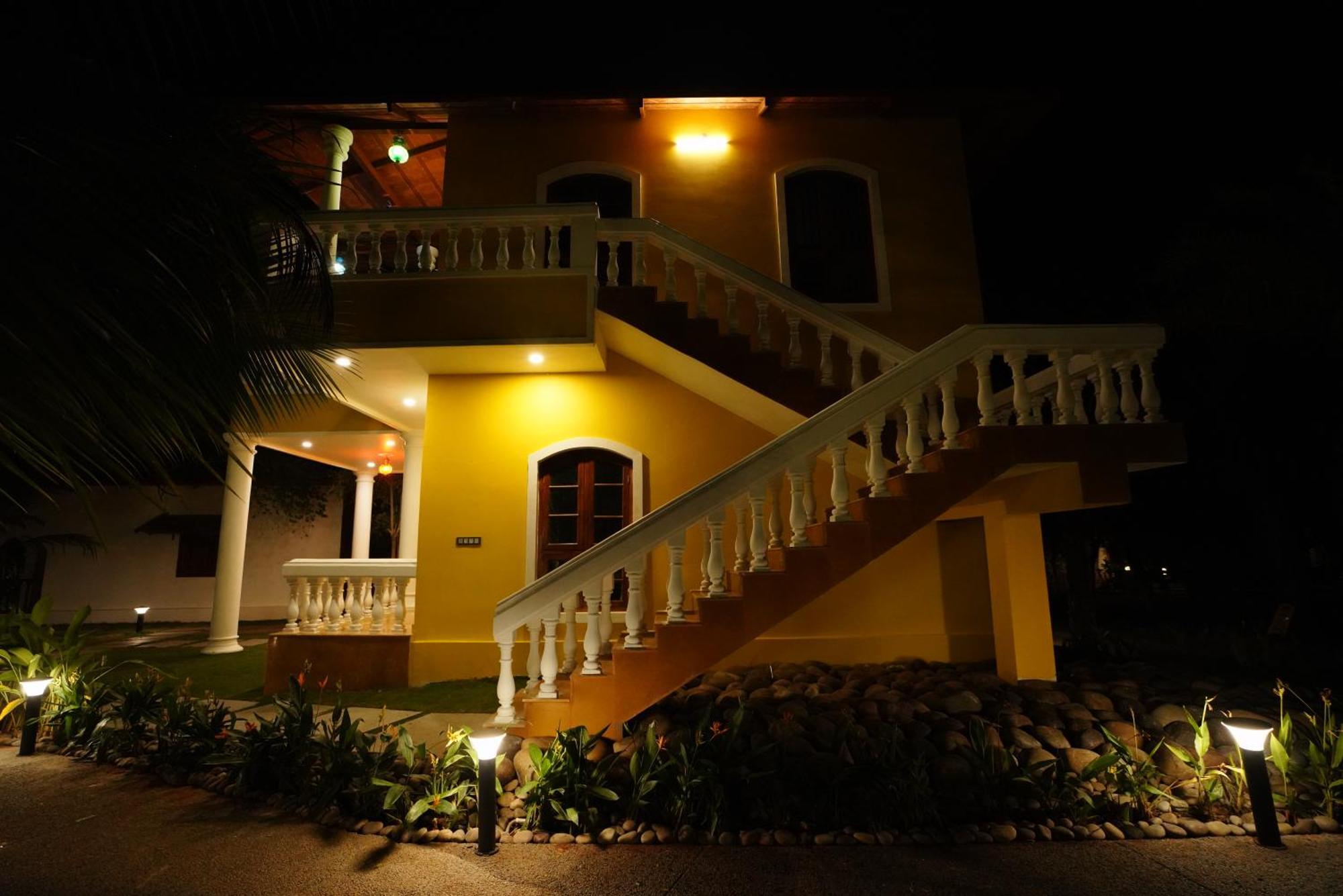 Brown Town Resort & Spa ไฮเดอราบัด ภายนอก รูปภาพ